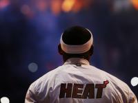 FBsports-赛道上的智慧博弈，诺里斯关键制胜，雷诺车队轻取迈凯伦