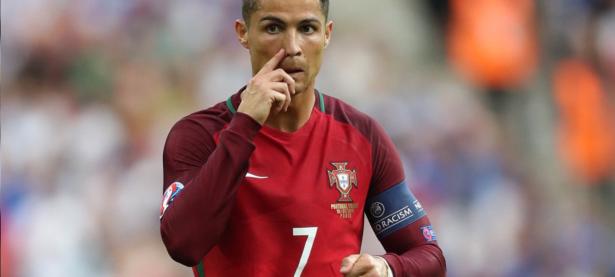 FB体育注册网址-德约科维奇年终总决赛险胜戴维斯杯，关键制胜诠释王者风范