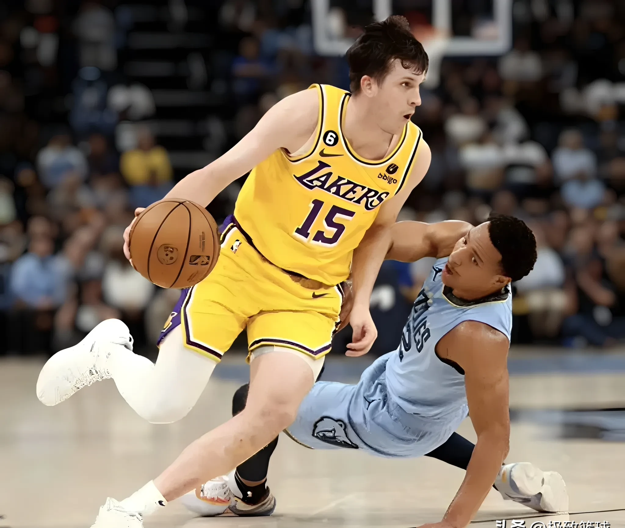 湖人后卫提出训练要求，全队上山进行负重训练！的简单介绍