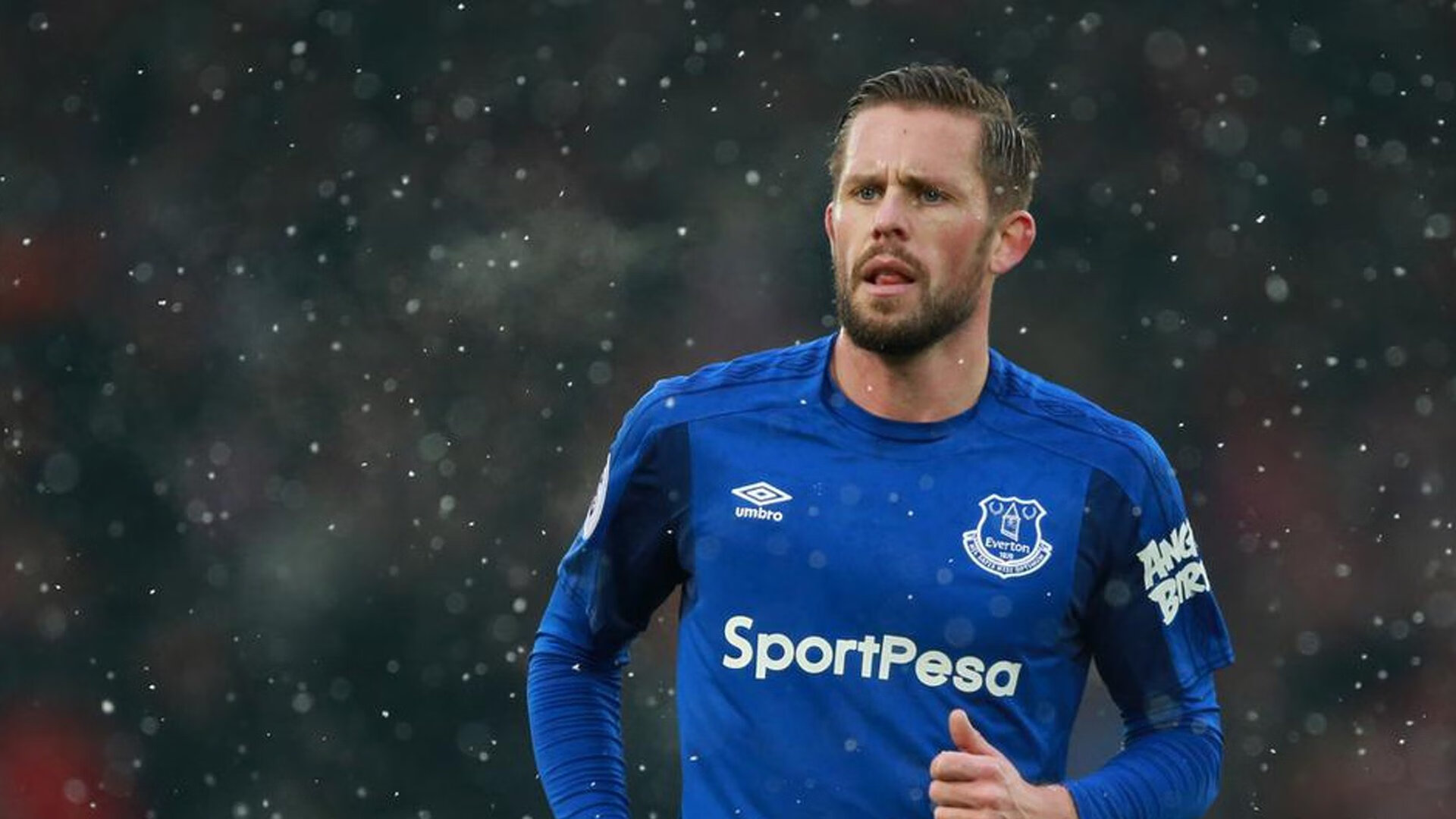 当传奇交错,灰熊的坚韧与哈利伯顿的封神之夜